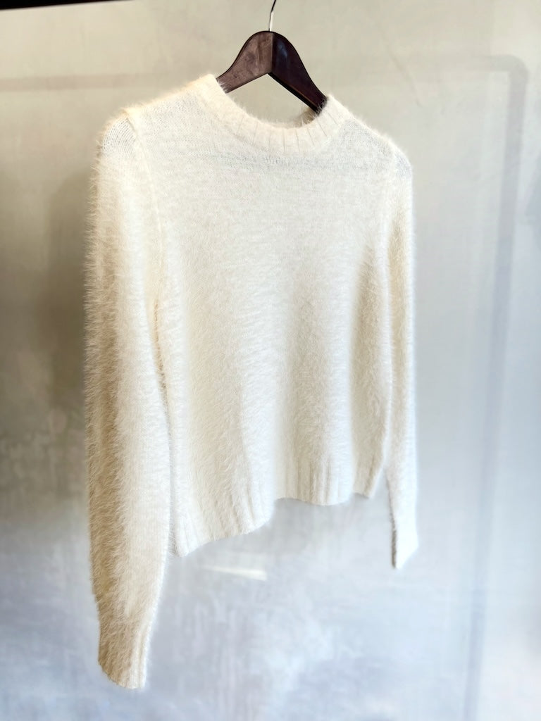 INZAGI FLUFFY SWEATER
