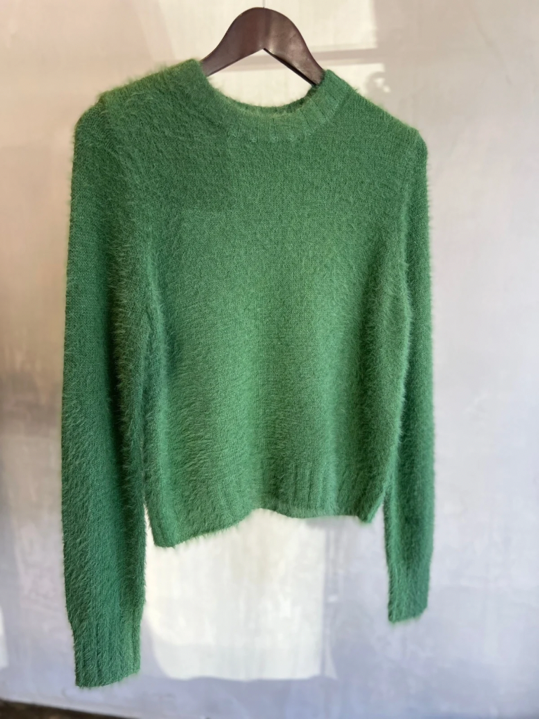 INZAGI FLUFFY SWEATER