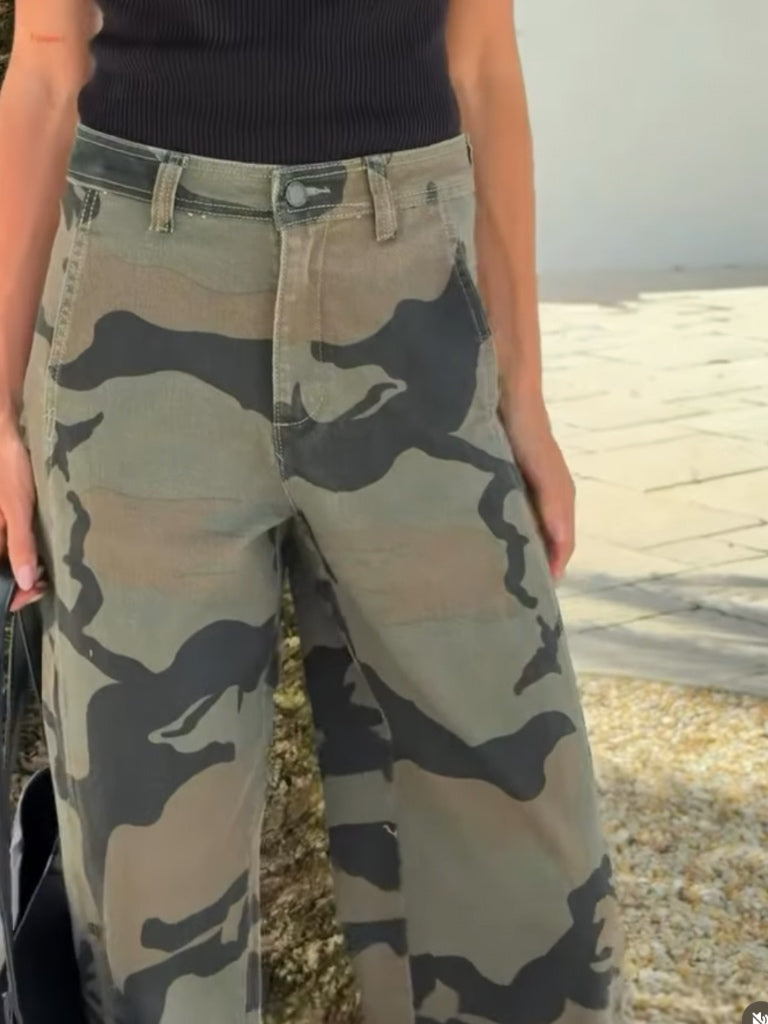 COUNTRY DENIM CAMO BARREL PANTS