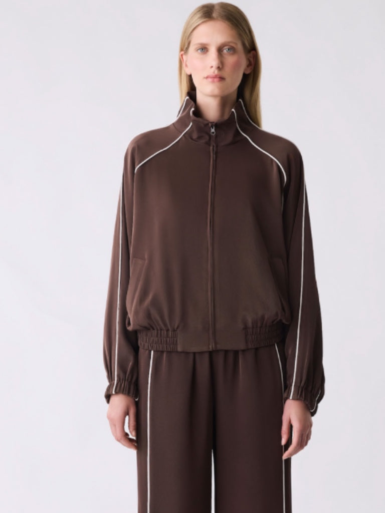 ESMAEE STAYCATION JACKET