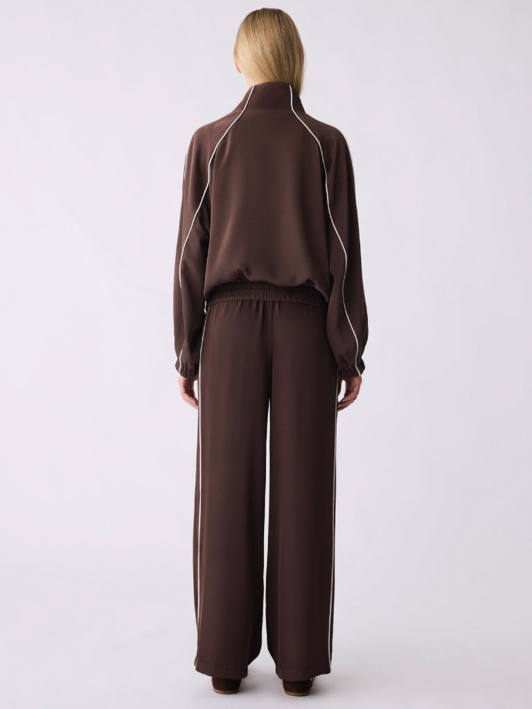 ESMAEE STAYCATION JACKET