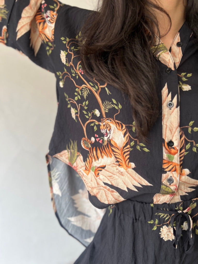 TUTTI BELLA YUNA TIGER SHIRT