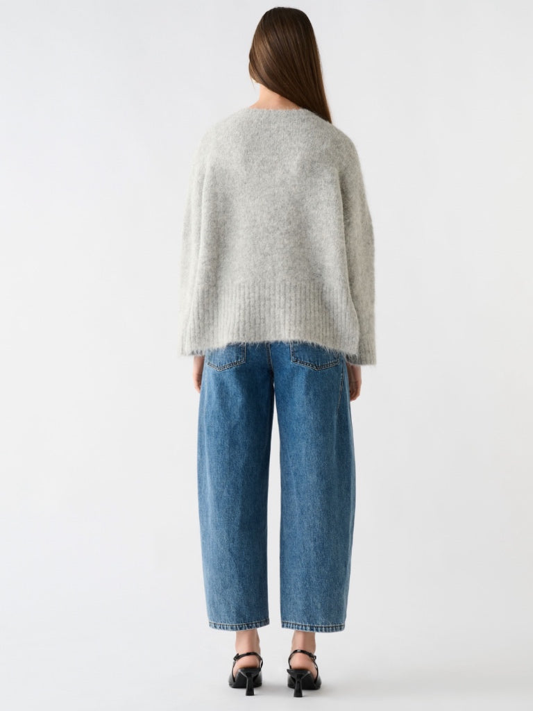 ESMAEE WHISPER V NECK SWEATER