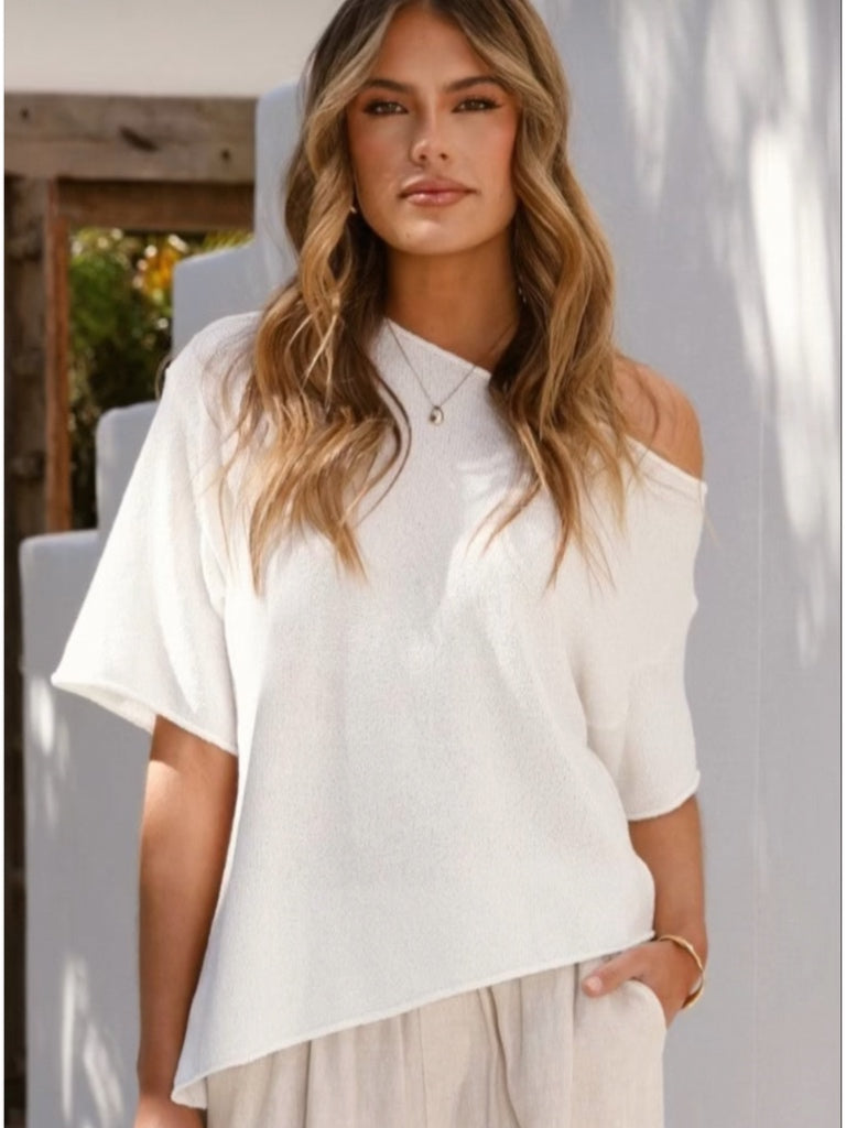 WHITE CLOSET AINSLEY ASYMMETRICAL TOP