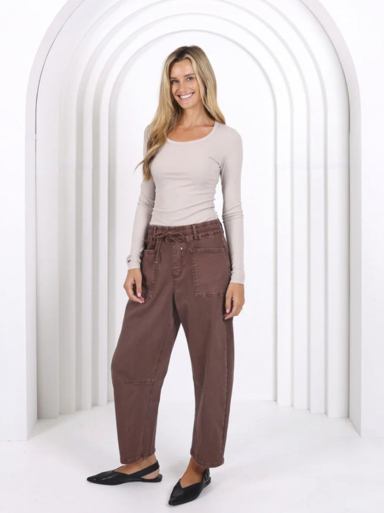 MONACO LEO BARREL JEANS