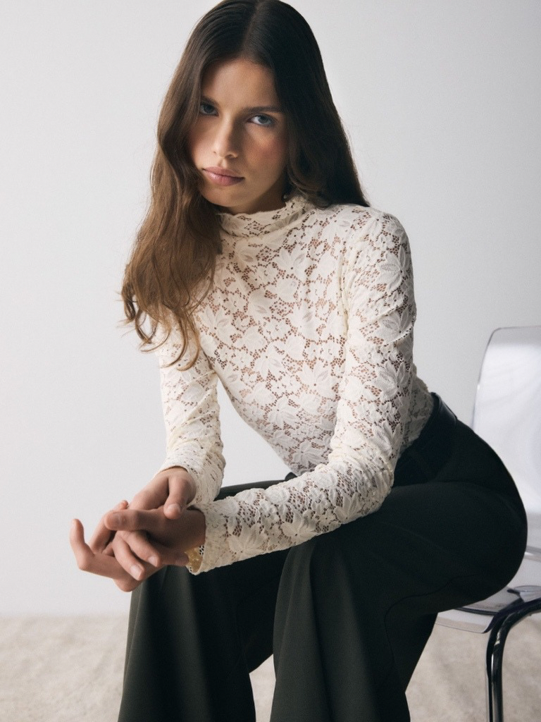 ESMAEE LUELLA LACE TOP