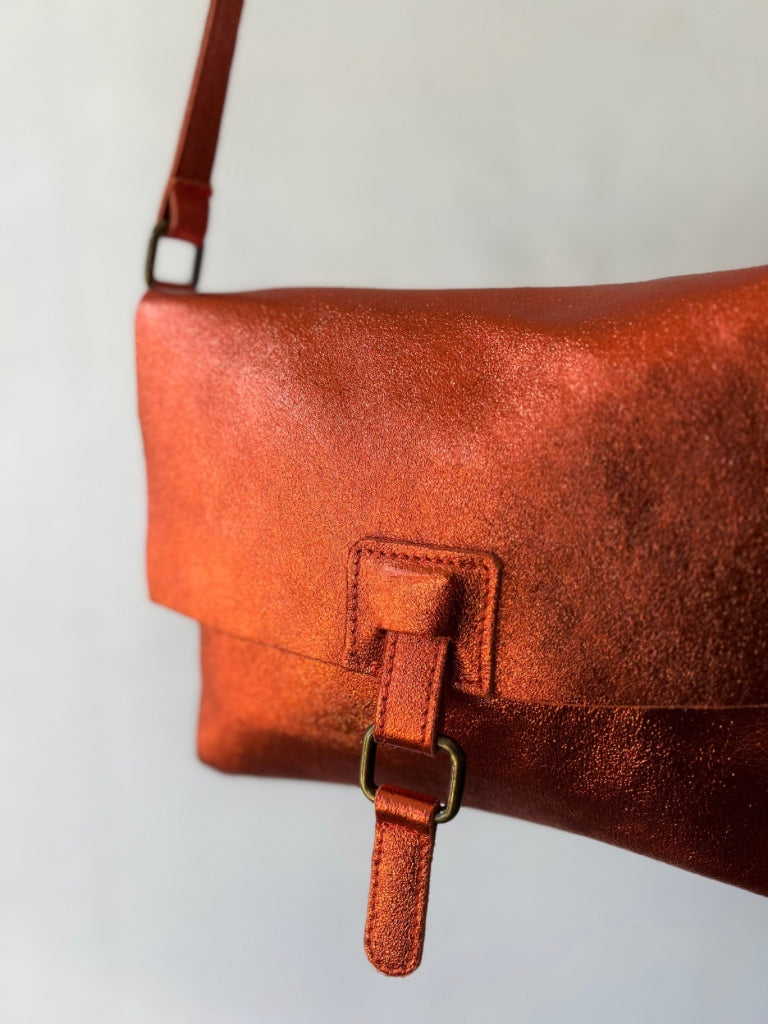 AMICI ITALIAN METALLIC BAG