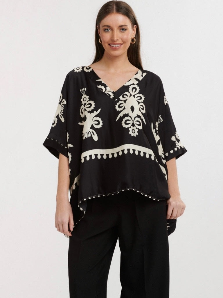 URBAN LUXURY FILIGREE BLOUSE