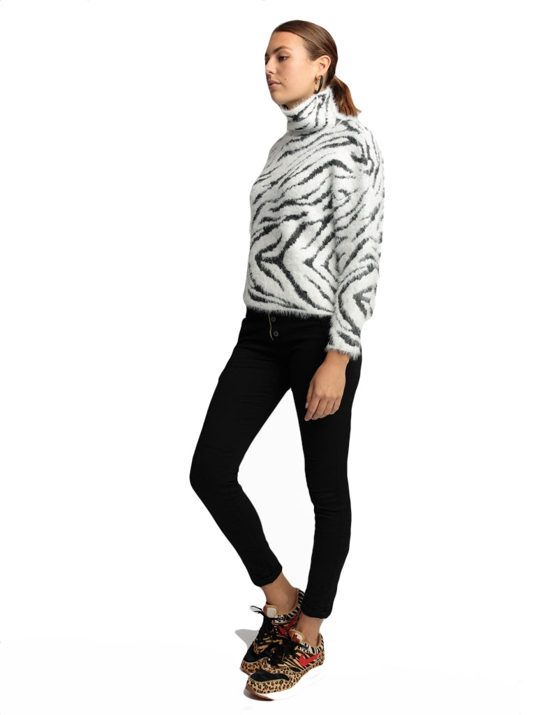 ITALIAN STAR BUTTON & ZIP FLY JEAN